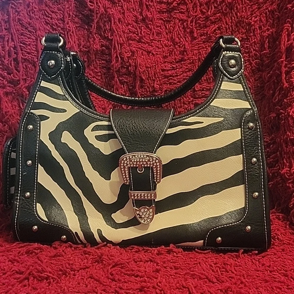 Purse - Picture 1 of 4